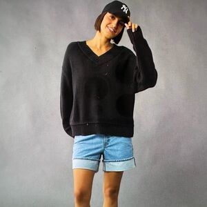 NWT American Eagle V neck Sweater- XS. Black